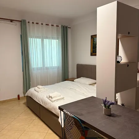 Sol Ambasador 2 * Tirana